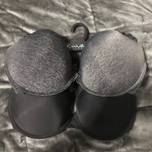 NWOT Set of bras size 38 DD